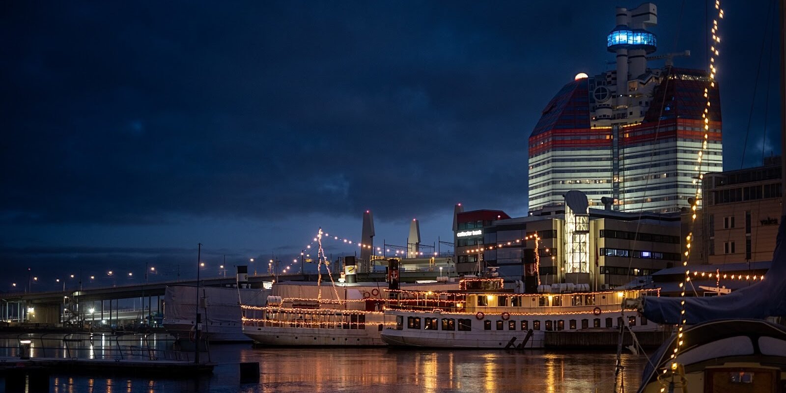 Lilla Bommen and the Gothenburg harbor in Sweden