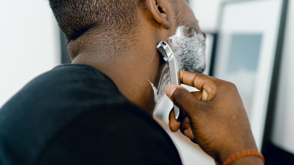 Can a pilot have a beard?